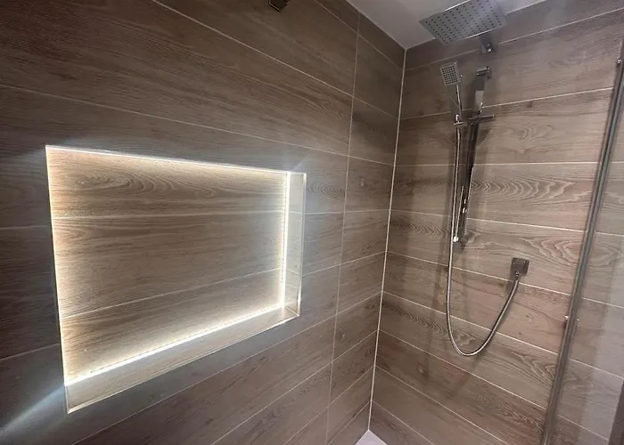 One Bed Mews Apartment *